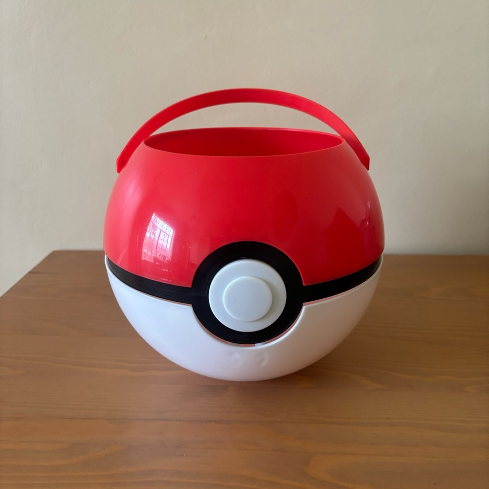 Official Pokemon Ball Poke Ball Halloween Pail Bucket Bowel Trick or Treat Decor